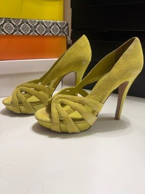 Steve Madden Yellow Suede Heels